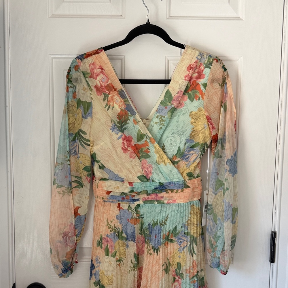 Siena Floral V-Neck Long Sleeve Dress